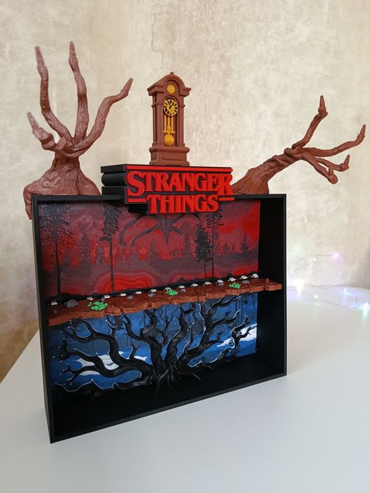 3D-диорама  STRANGER THINGS с RGB-подсветкой Дивні Дива Kinder Joy