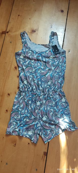 Жіночий комбінезон