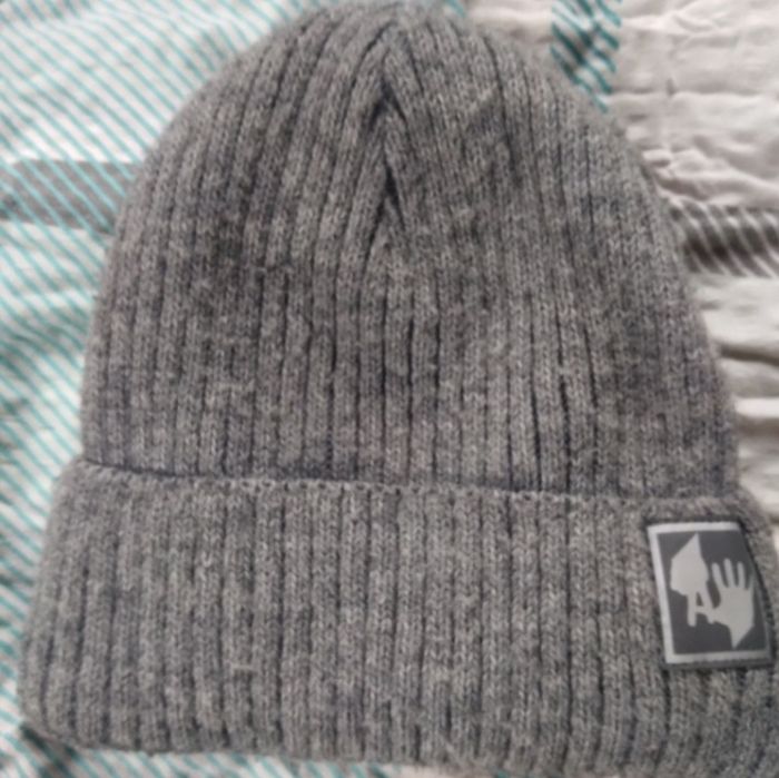 Зимние шапки. 12, 10 лет