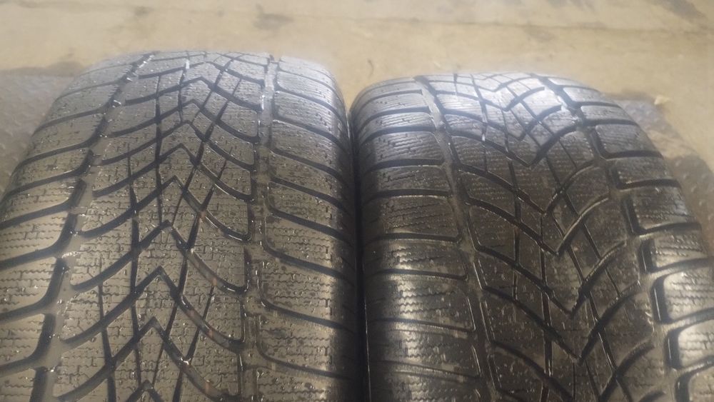 235.50.18 Dunlop dostępne dwie sztuki