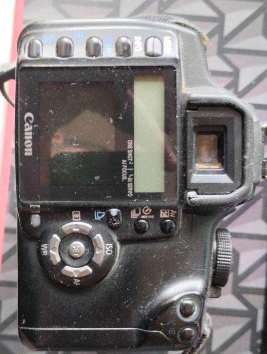 Canon EOS 350D a necessitar de manutenção/reparação