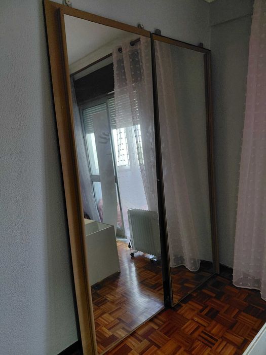 Portas de roupeiro com espelho de correr