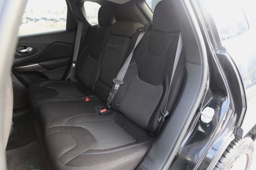 Jeep Cherokee 2018 VIN 1C4PJLCB6KD203724 фото оголошення 15 з 20