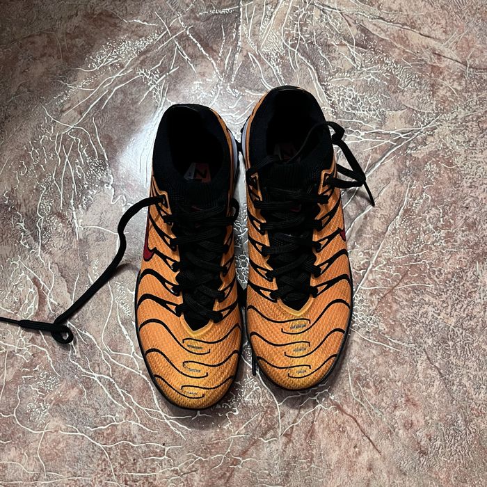 Сороконіжки Nike Air Zoom Mercurial Superfly 9 TN Mbappe Жовтогарячі