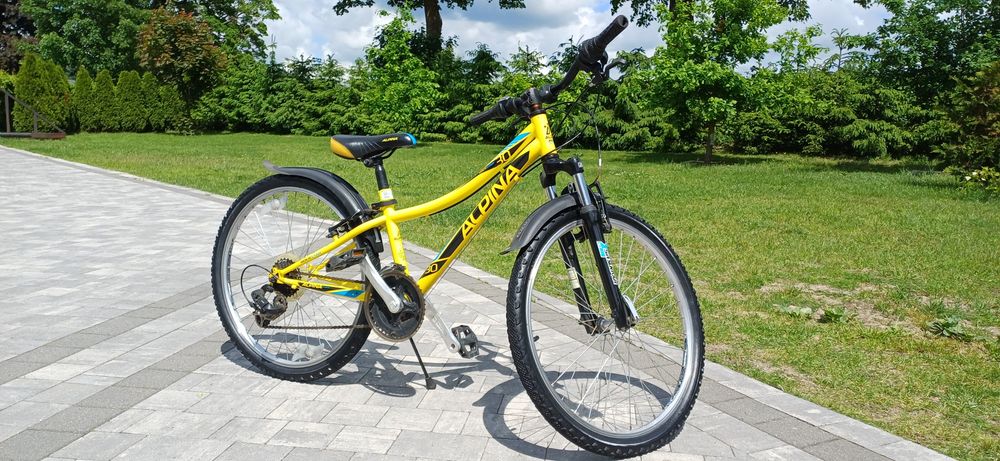 Rower młodzieżowy Alpina Rock Star 24" – amortyzator, błotniki, stan bardzo dobry
