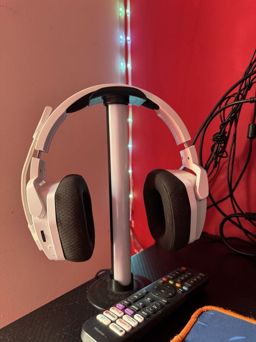 Headset Gaming Wireless Nubwo G06 - Branco (Como Novos)