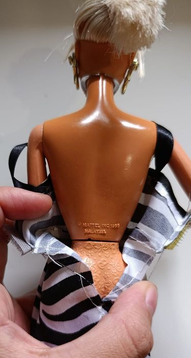 Vendo Barbies originais usadas em bom estado