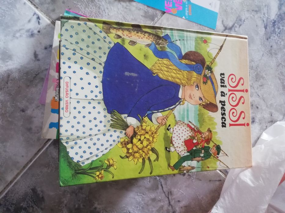 Books. Various64737889166467123