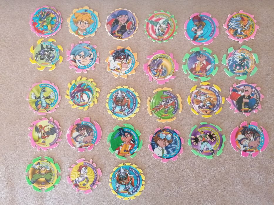 Tazos Beyblade e Medabots