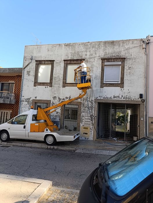 Aluga se Barquinha Carrinha com cesta