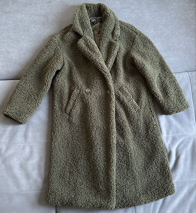 Пальто Zara  тедді демісезонне оливкого кольору розмір S