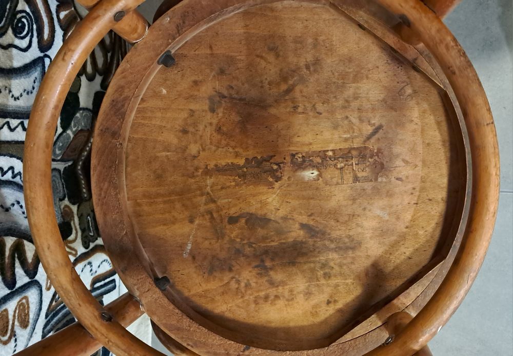 Stare krzesło gięte – klasyk (Thonet) unikatowy model fotelowy ArtDeco