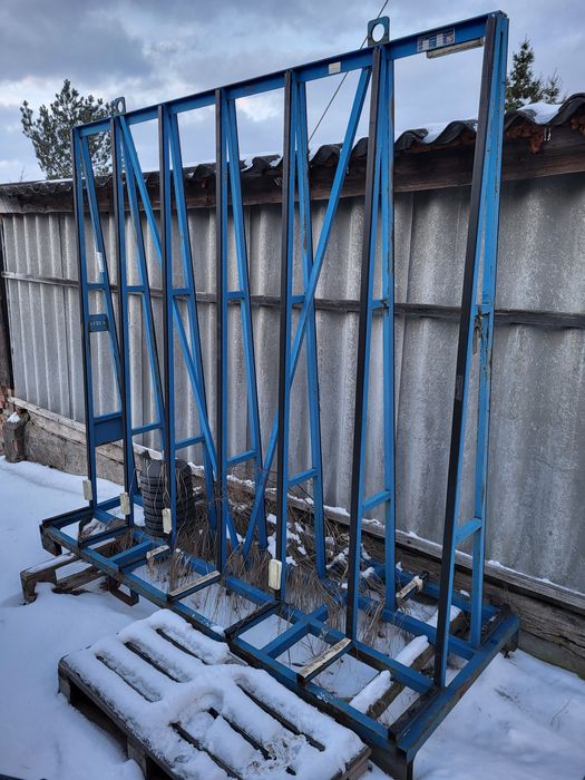 Stojak metalowy na okna lub szyby Typu A