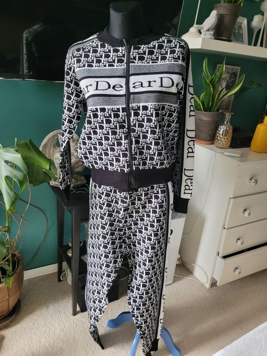 Dres komplet dzianinowy bluza+spodnie S/M napisy
