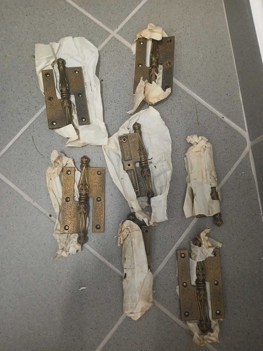 Dobradiças de portas lado esquerdo