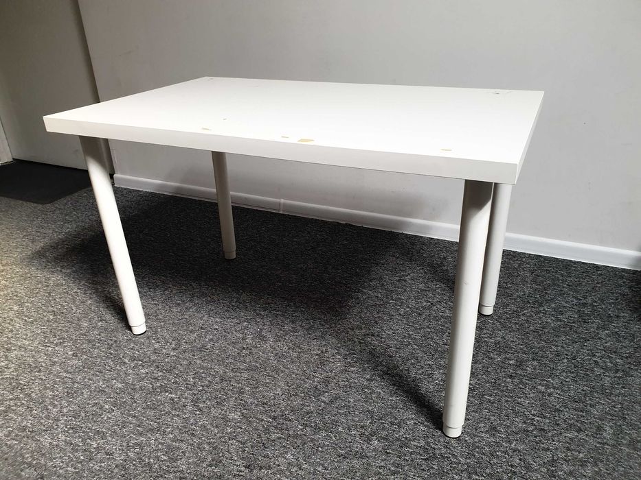 Stół biały blat 100x60 cm z regulowanymi nogami