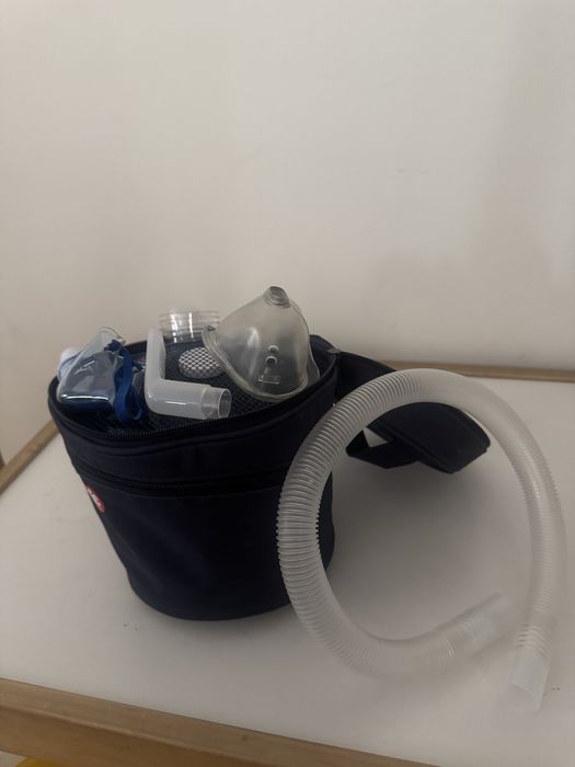 Nebulizador “Pic” AirProject para crianças, foi apenas usado uma vez, está como novo, com caixa e todos os acessórios