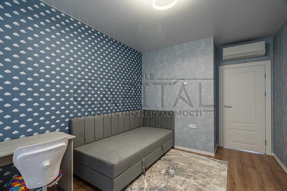 Перша здача! Чотирикімнатна на Подолі Закритий ЖК 044 Кирилівська 37