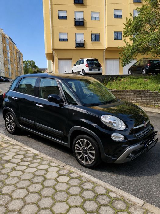 Vendo FIAT 500L em otimo estado