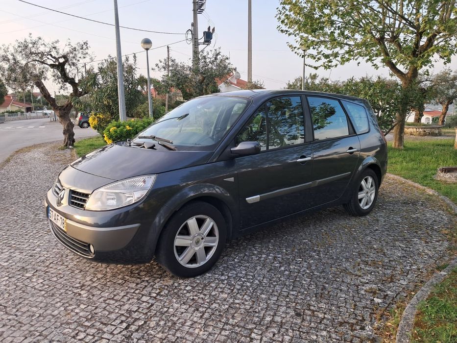 Renault Grand Senic, 7 lugares, 110 cavalos.