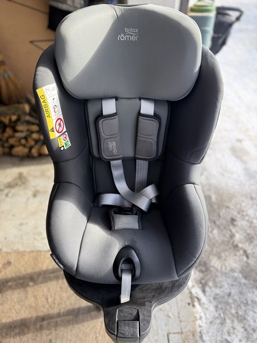 Автокрісло Britax Romer DUALFIX m i-size (0-18 кг)