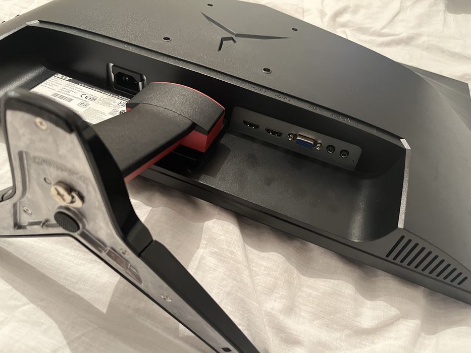 Монітор Aser KG242Y як новий