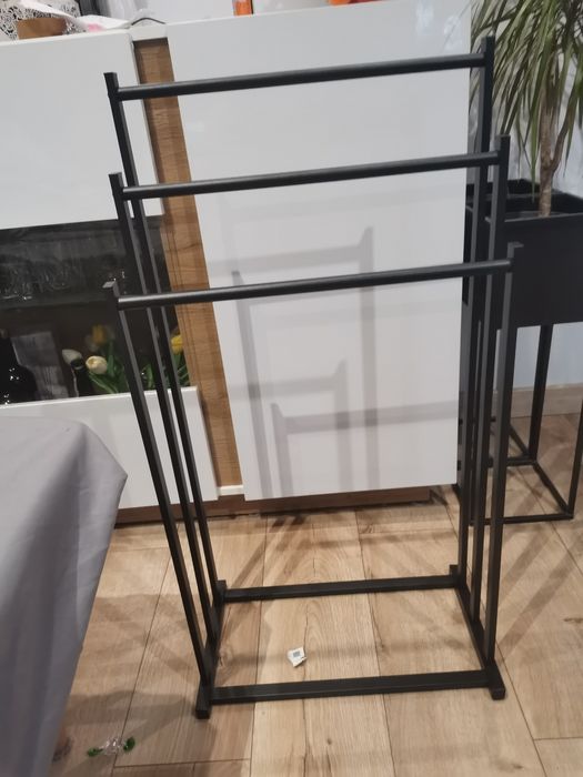Wieszak na  ręczniki poziomy stojacy