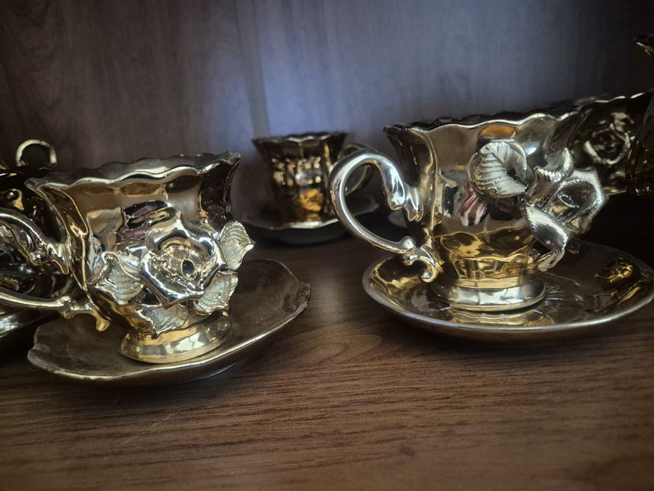 Zlota zastawa kwiatowa porcelana ,,Złota Roza" lata 70 -80