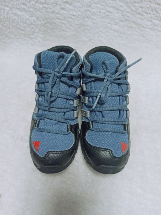 Оригінал Adidas Core-tex 26 розмір, устілка 16.5 см,черевички для хлопчика