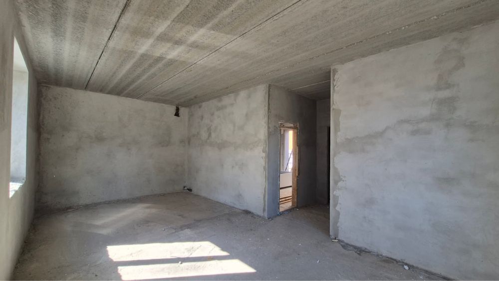 Продається будинок в центрі міста