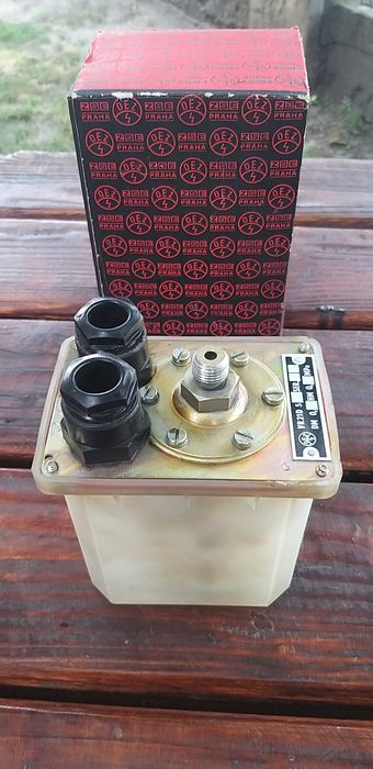 Wyłącznik ciśnieniowy VR 21D G1/2" 0,25-0,35Mpa