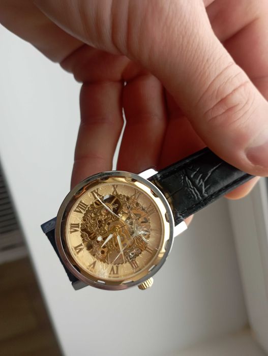 Годинник Skeleton механіка