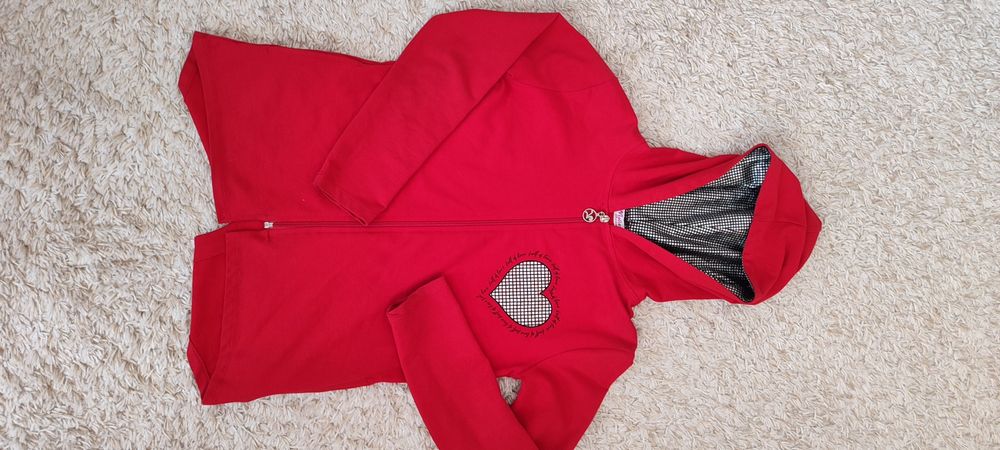 Czerwona bluza z kapturem Viollen r. 152