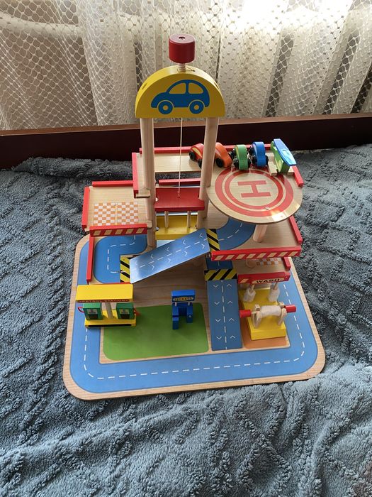 Гараж деревʼяний дитячий