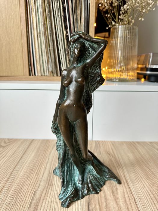 Fugura akt kobieta z brązu art deco secesja odlew dekoracja prezent