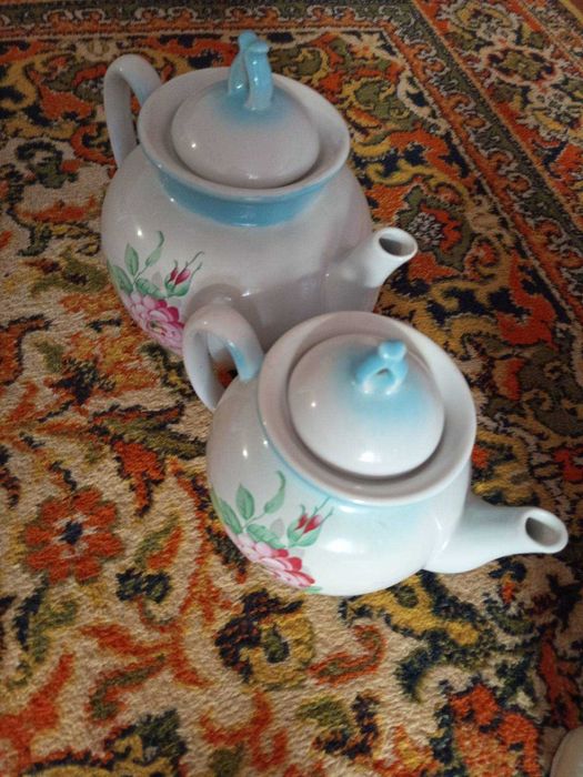 Два чайника для заварювання чаю