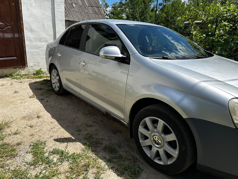Volkswagen Jetta V