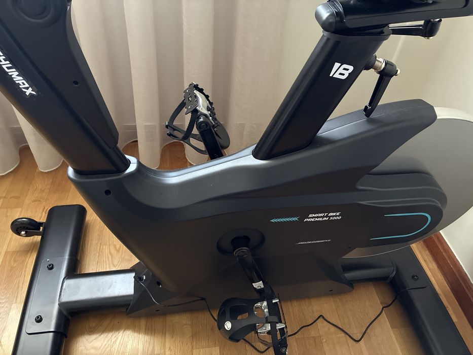 Bicicleta estática nova