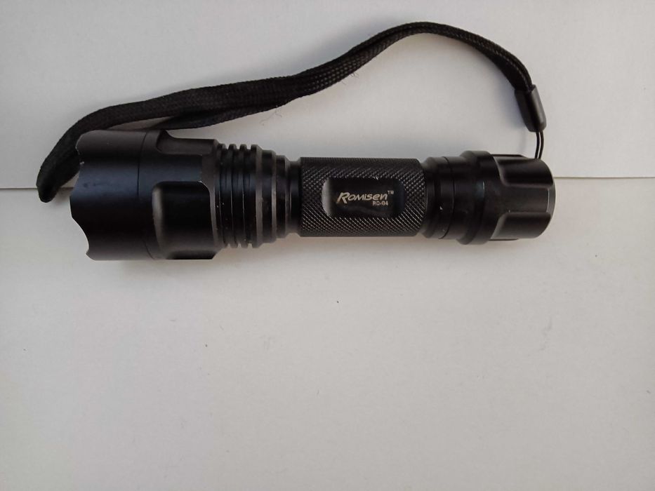 2 lanternas pilhas recarregáveis e carregador