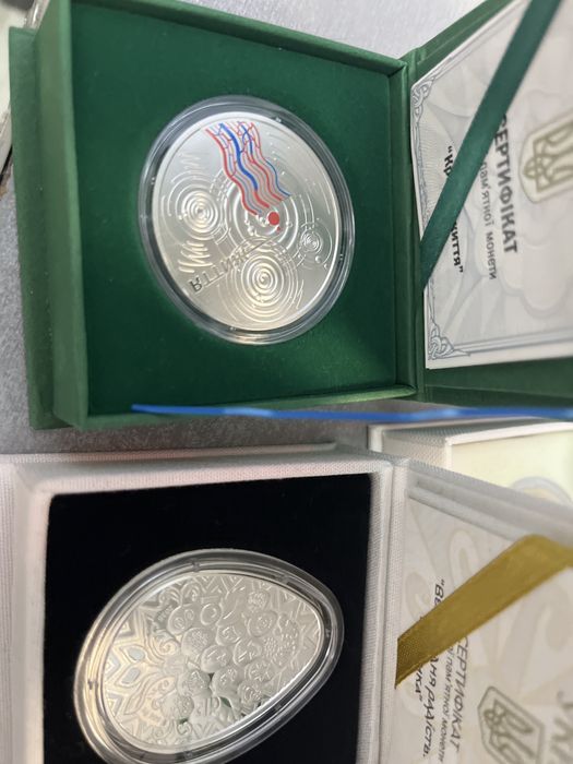 Колекційні монети (золото , срібло)