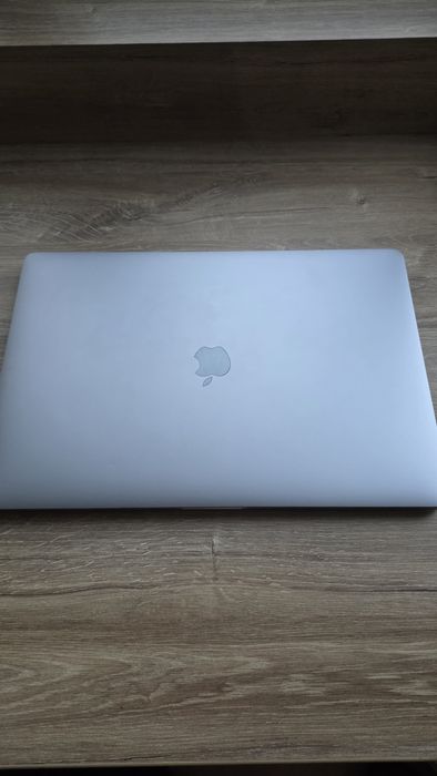 MacBook pro 16 Супер стан