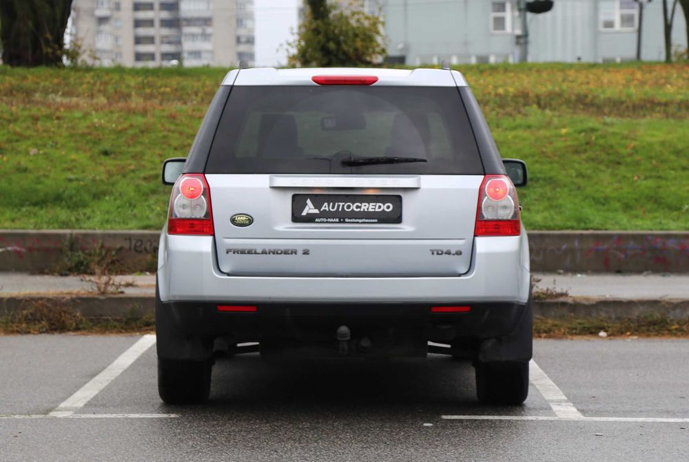 Land Rover Freelander  2010 року