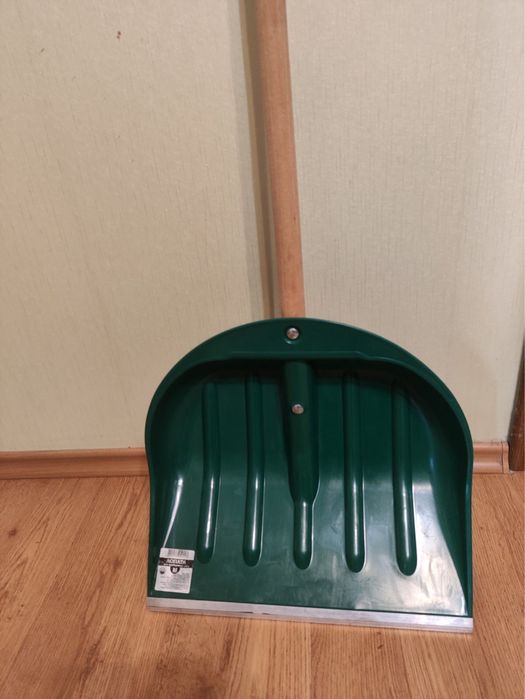 Продам лопату для снега