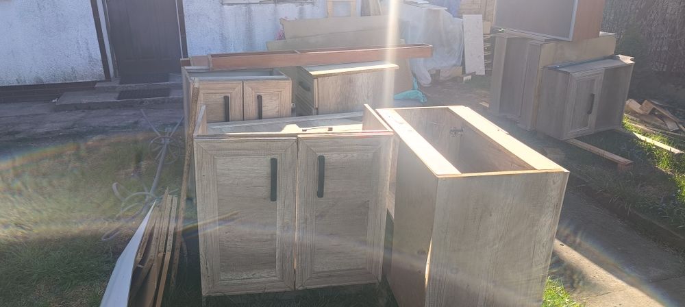 Meble kuchenne bez blatu