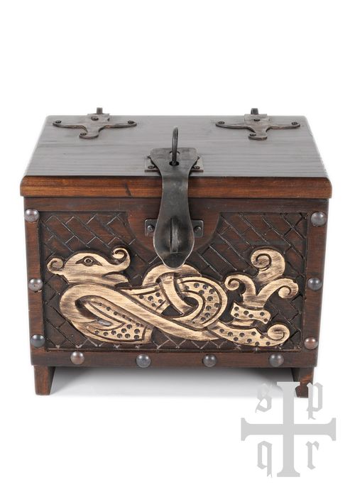 Drewniana Skrzynka  , Motyw Węża Midgard, Ok. 33 X 25 X 28 Cm  Bm