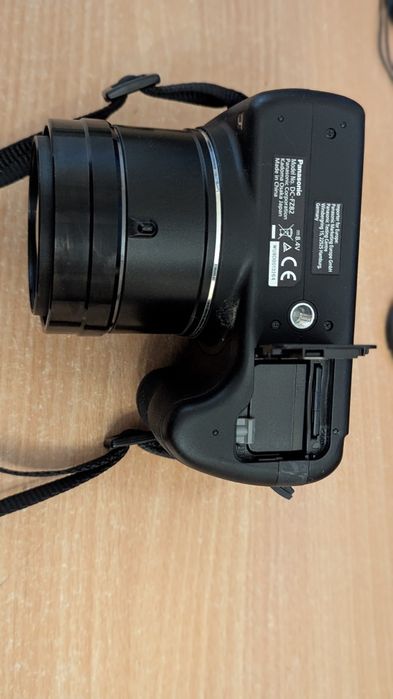 Câmara Panasonic DC FZ82