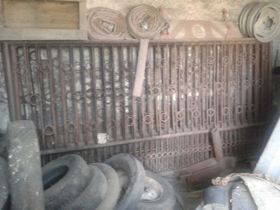 Sprzedam bramy dwuskrzydłowe.