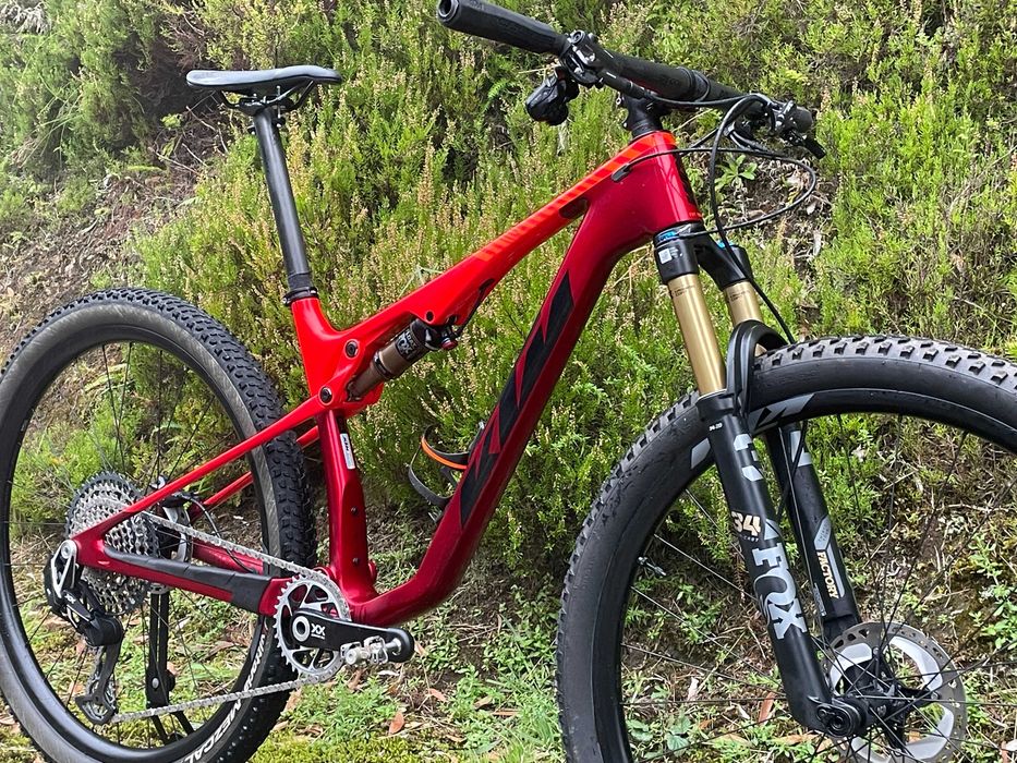 Bicicleta KTM Scarp MT Prime Carbono