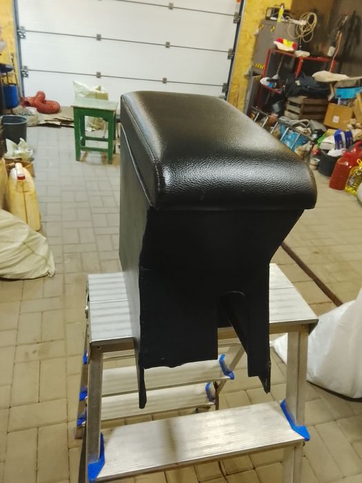 Продам подлокотник Ланос