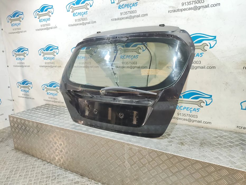 - Porta / Tampa da Mala Ford Fiesta VI 6 MK6 em Preto / Preta
